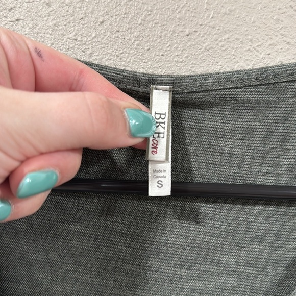 BKE core Scoop Neck T-Shirt - Picture 5 of 7